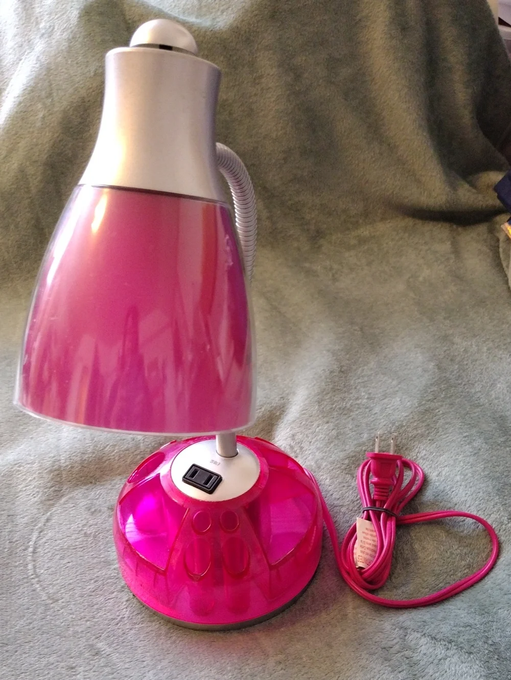Flossy Organizer Desk Lamp With An Outlet.